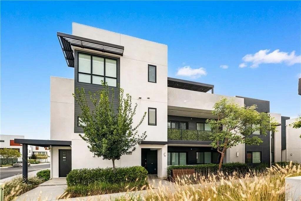 Condominio a Tustin, California, Stati Uniti 1 - 18821089