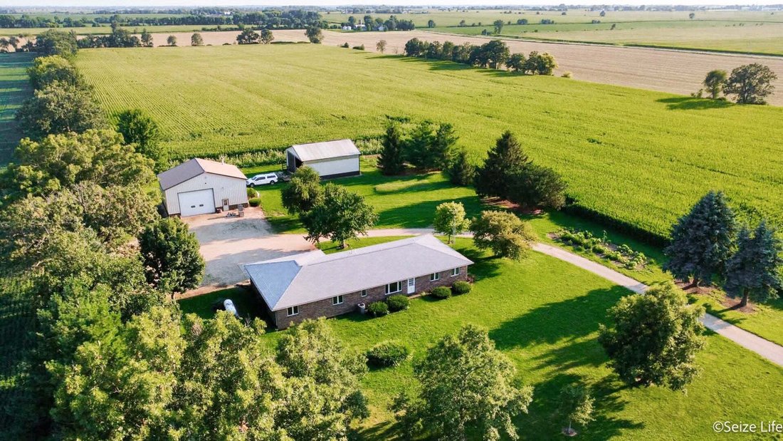House in Garden Prairie, Illinois, United States 1 - 18820679