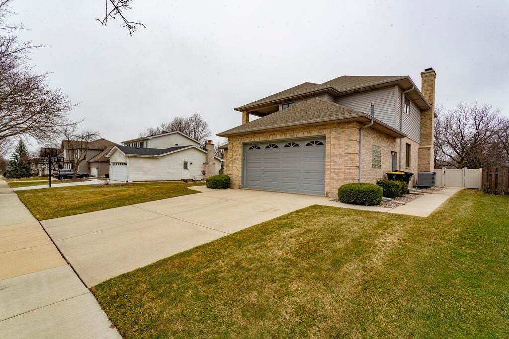 House in Carol Stream, Illinois, United States 2 - 18820657