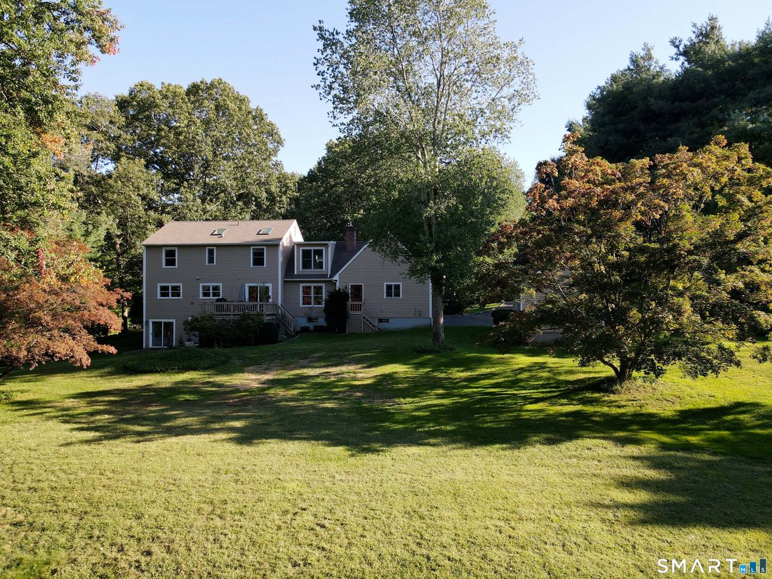 House in Shelton, Connecticut, United States 5 - 18820655