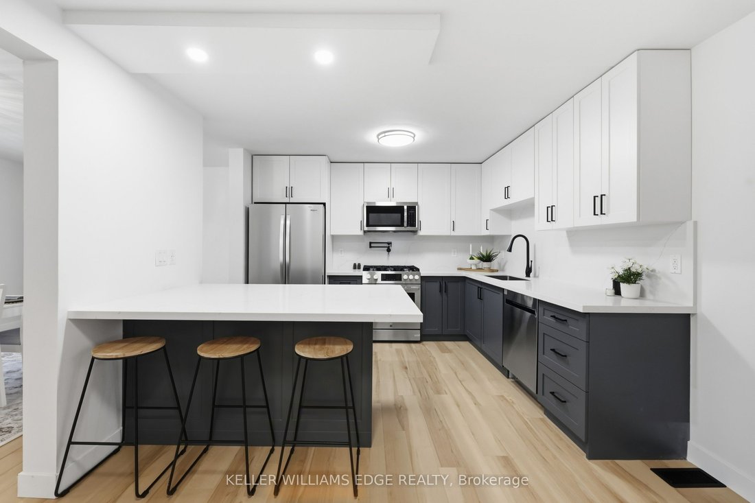 House in Hamilton, Ontario, Canada 4 - 18820847