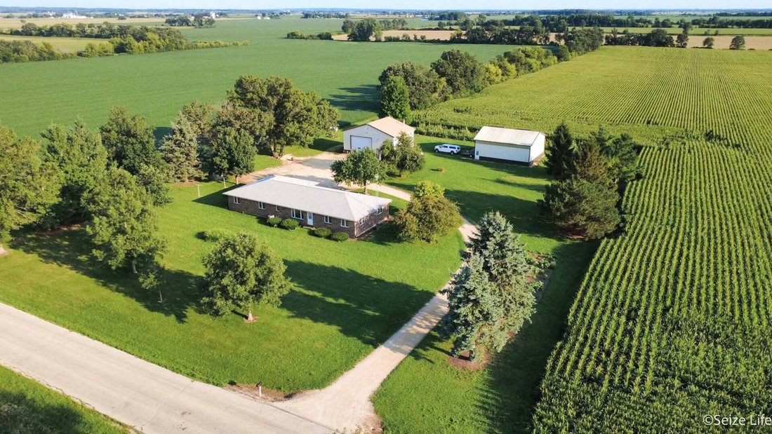 House in Garden Prairie, Illinois, United States 3 - 18820679