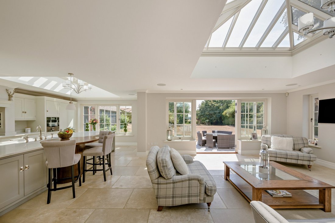 House in Felsted, England 4 - 18820620