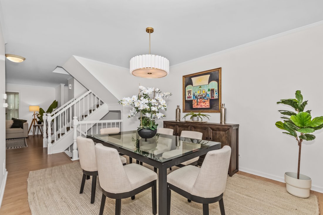 House in Skokie, Illinois, United States 2 - 18820196