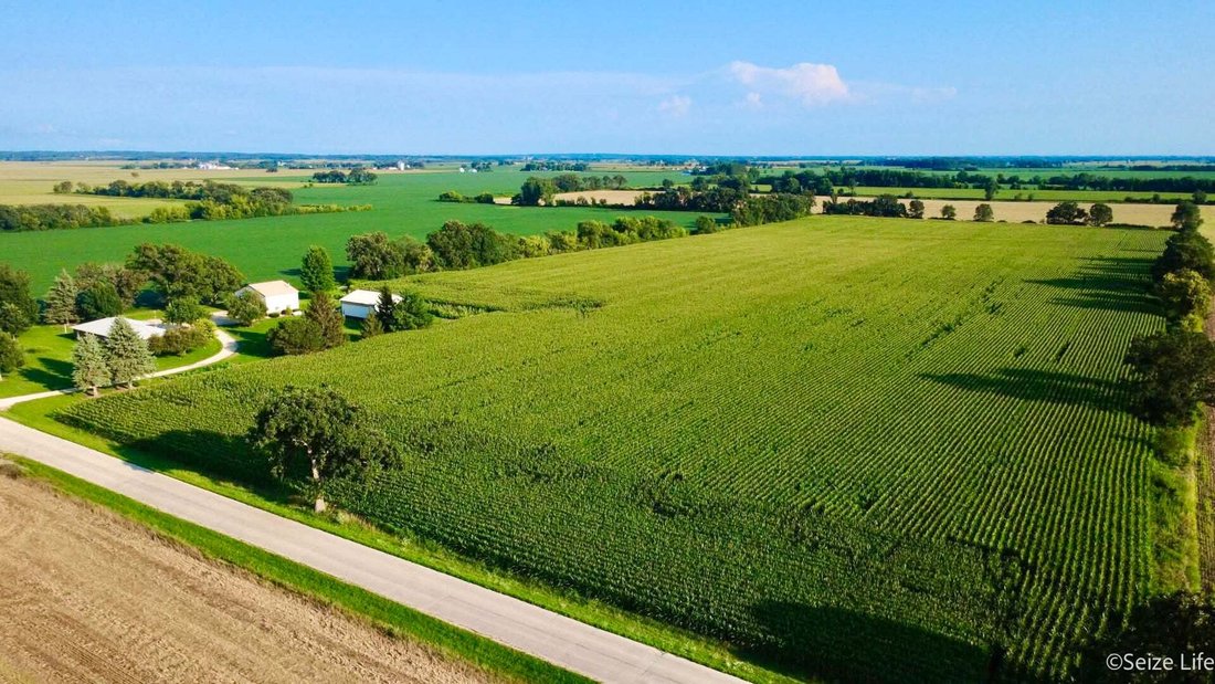 House in Garden Prairie, Illinois, United States 2 - 18820679