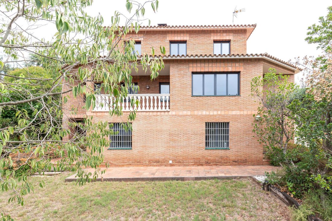 Villa in Sant Cugat del Valles, Catalonia, Spain 3 - 18820799