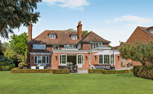House in Felsted, England 1
