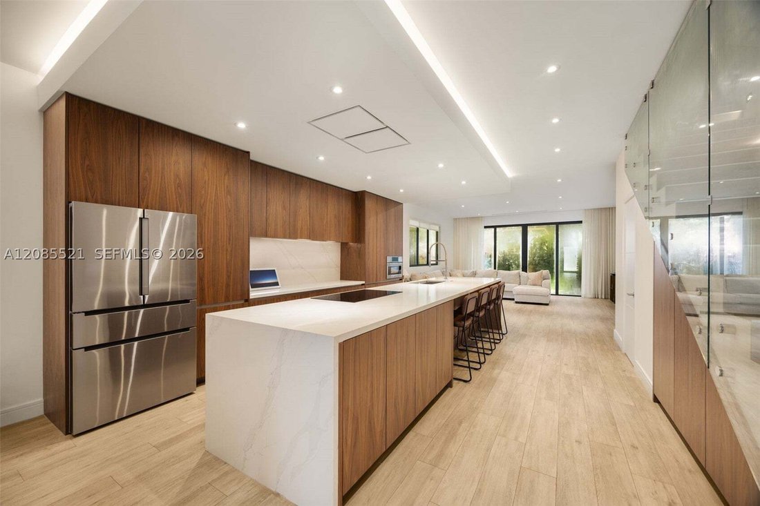 Townhouse in Miami, Florida, United States 3 - 18820381