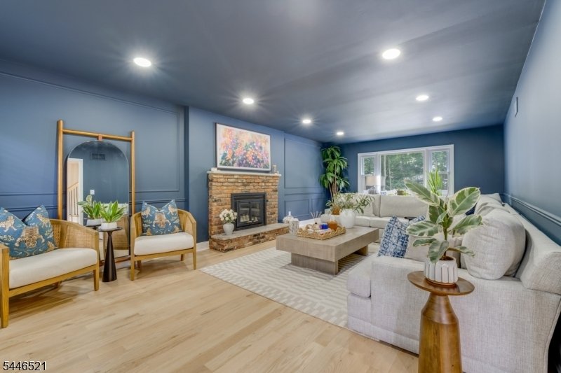 House in Parsippany-Troy Hills, New Jersey, United States 2 - 18820890