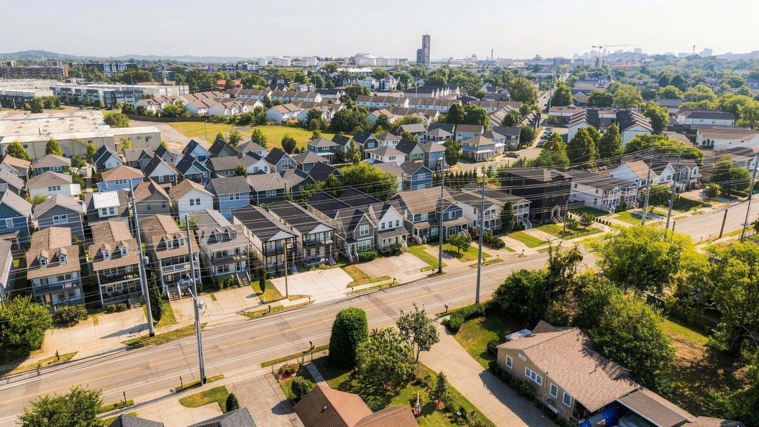 Co Op in Nashville, Tennessee, United States 3 - 18821018