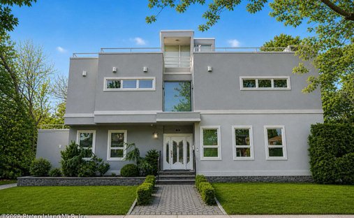 House in New York, New York, United States 1