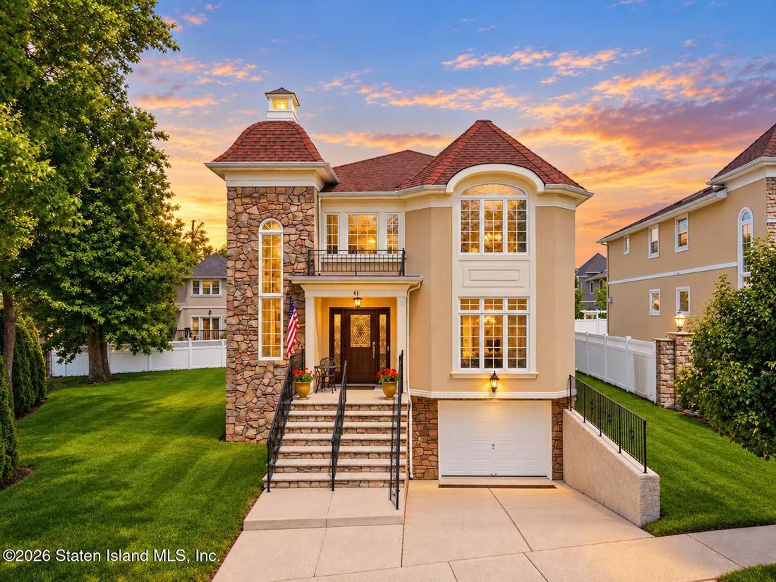 House in New York, New York, United States 1 - 18820744