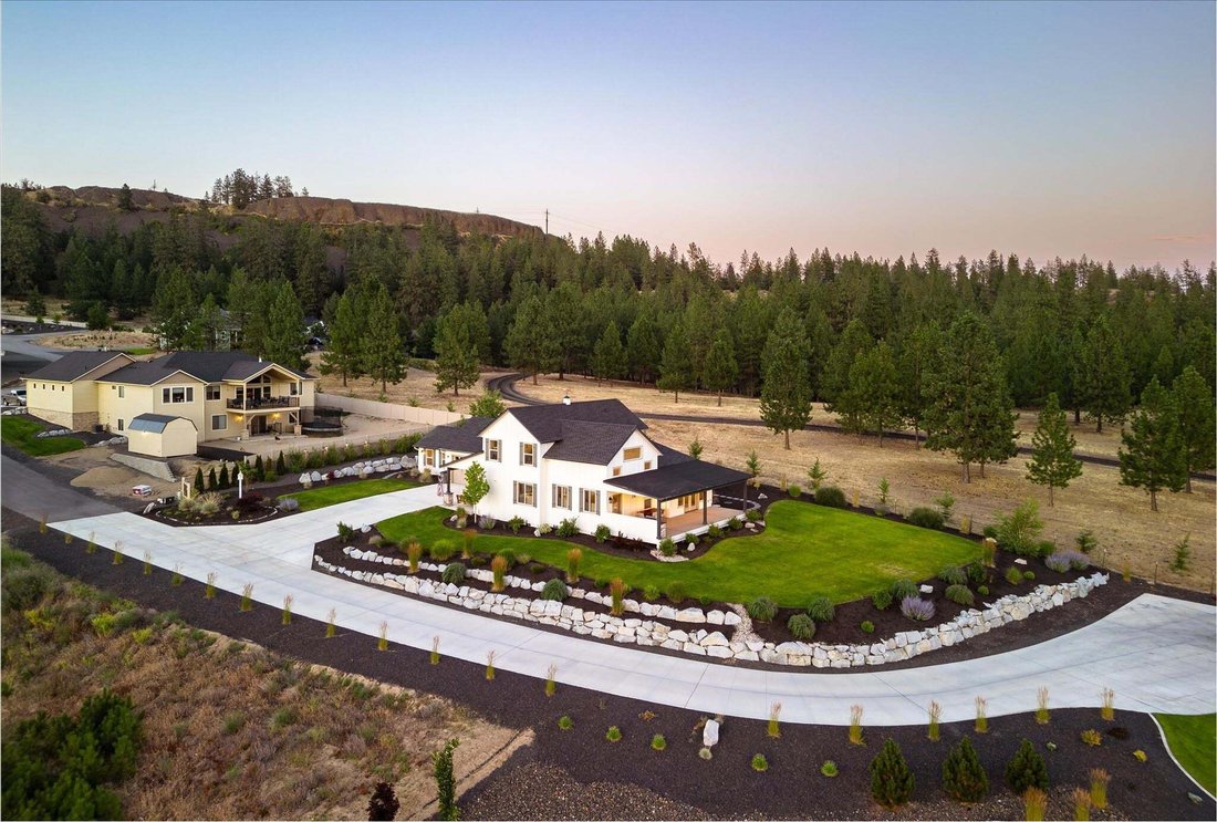 House in Nine Mile Falls, Washington, United States 2 - 18820346