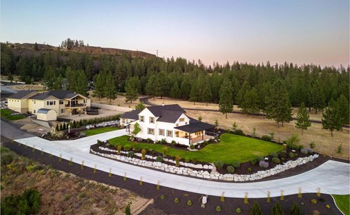 House in Nine Mile Falls, Washington, United States 1