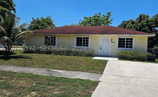 Maison à Opa-locka, Floride, États-Unis 1