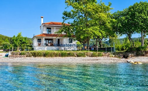 Villa in Istiaia-Aidipsos, Thessaly and Central Greece, Griechenland 1