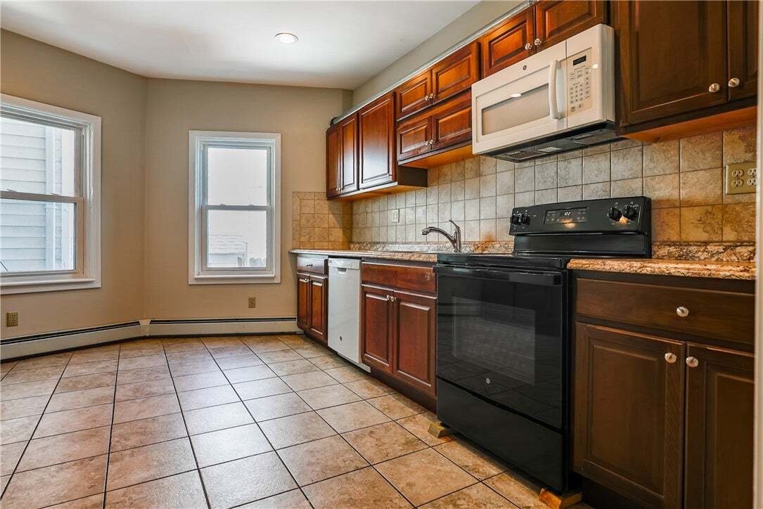 Altro a Cranston, Rhode Island, Stati Uniti 5 - 18820762