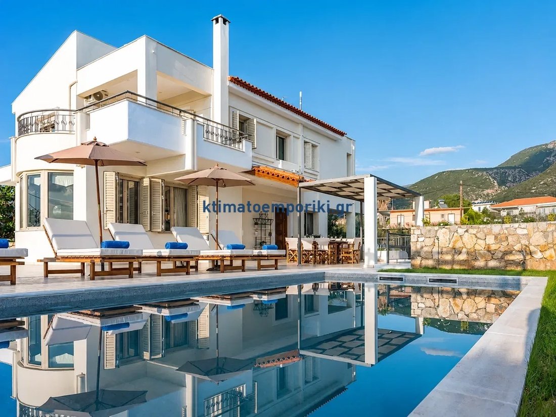 Villa a Verga Community, Peloponnese, Western Greece and the Ionian, Grecia 1 - 18820619