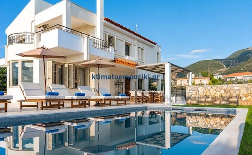 Villa in Verga Community, Peloponnese, Western Greece and the Ionian, Grecia 1