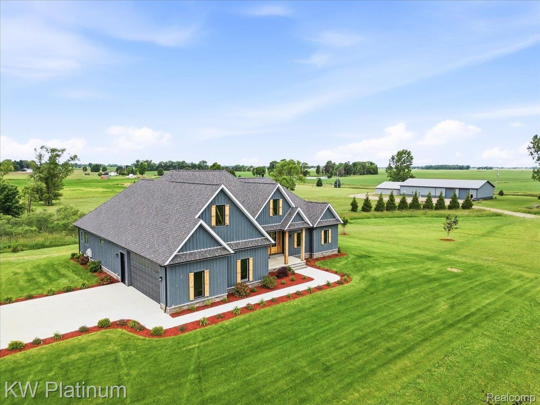 House in Snover, Michigan, United States 1 - 18230283