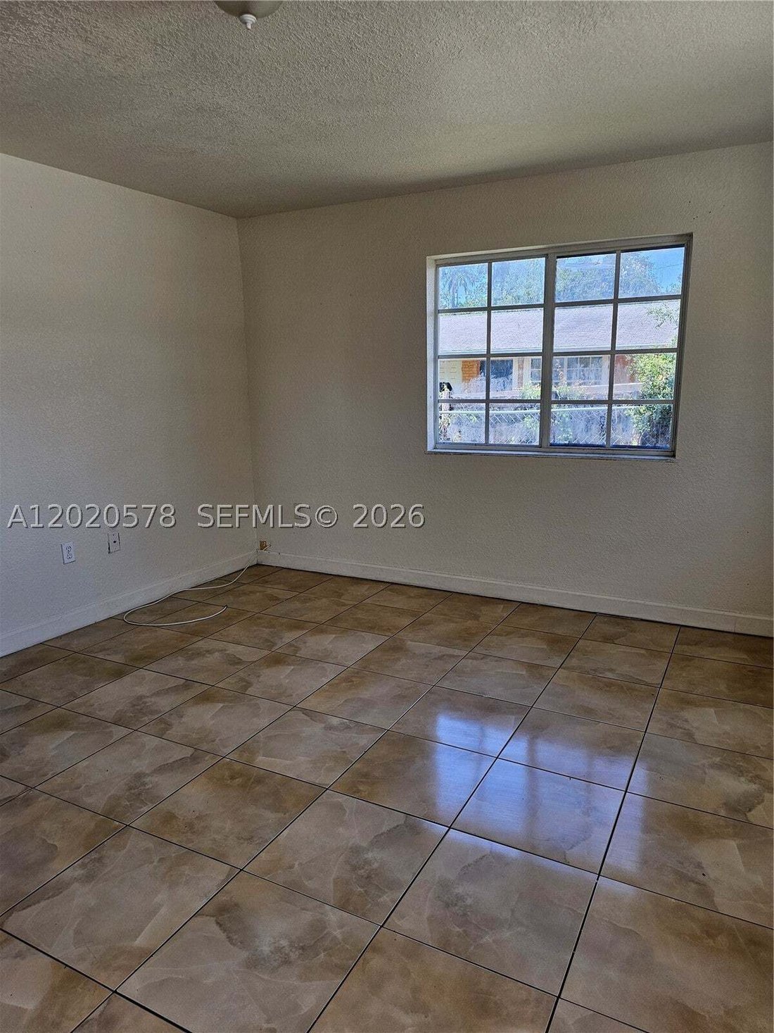 Haus in Opa-locka, Florida, Vereinigte Staaten 4 - 17945927