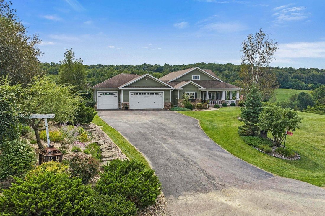 House in Wonewoc, Wisconsin, United States 3 - 18820418