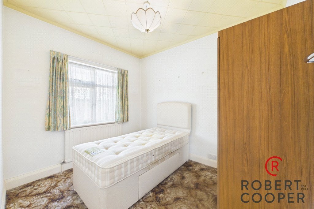 Bungalow in Eastcote Village, Hillingdon, Inghilterra 5 - 18820543