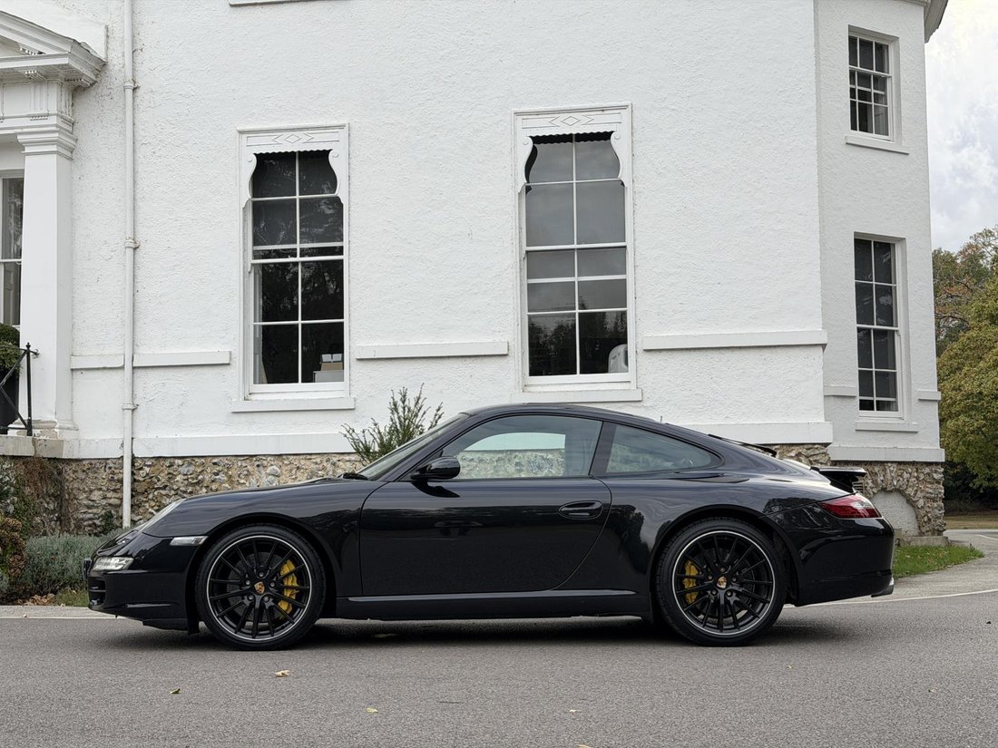 Coupe in Boxhill, United Kingdom 4 - 18820321