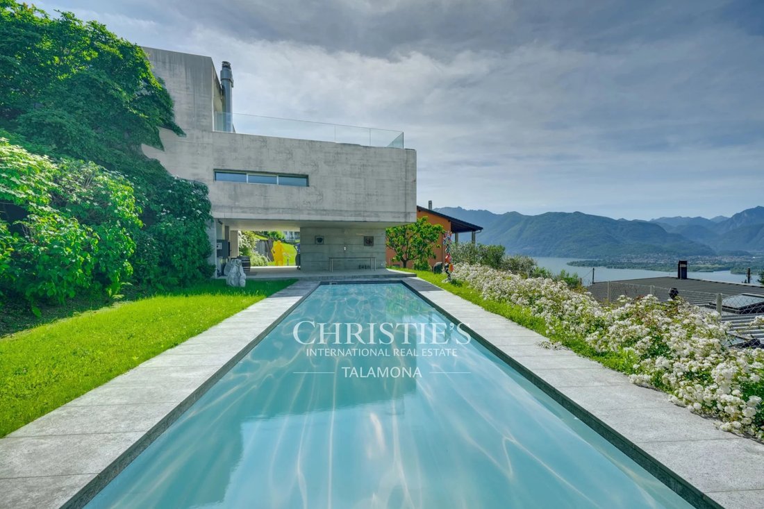 Villa in Gambarogno, Ticino, Switzerland 1 - 18821147