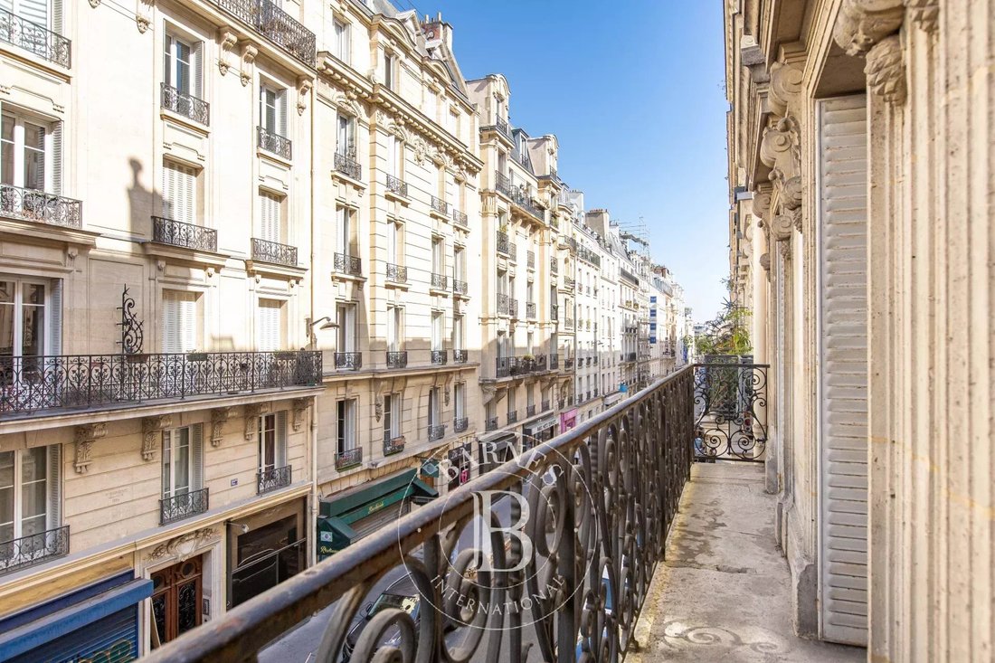 Appartement à La Fourche-Guy Môquet, Paris 17e Arrondissement, Paris 4 - 18820504