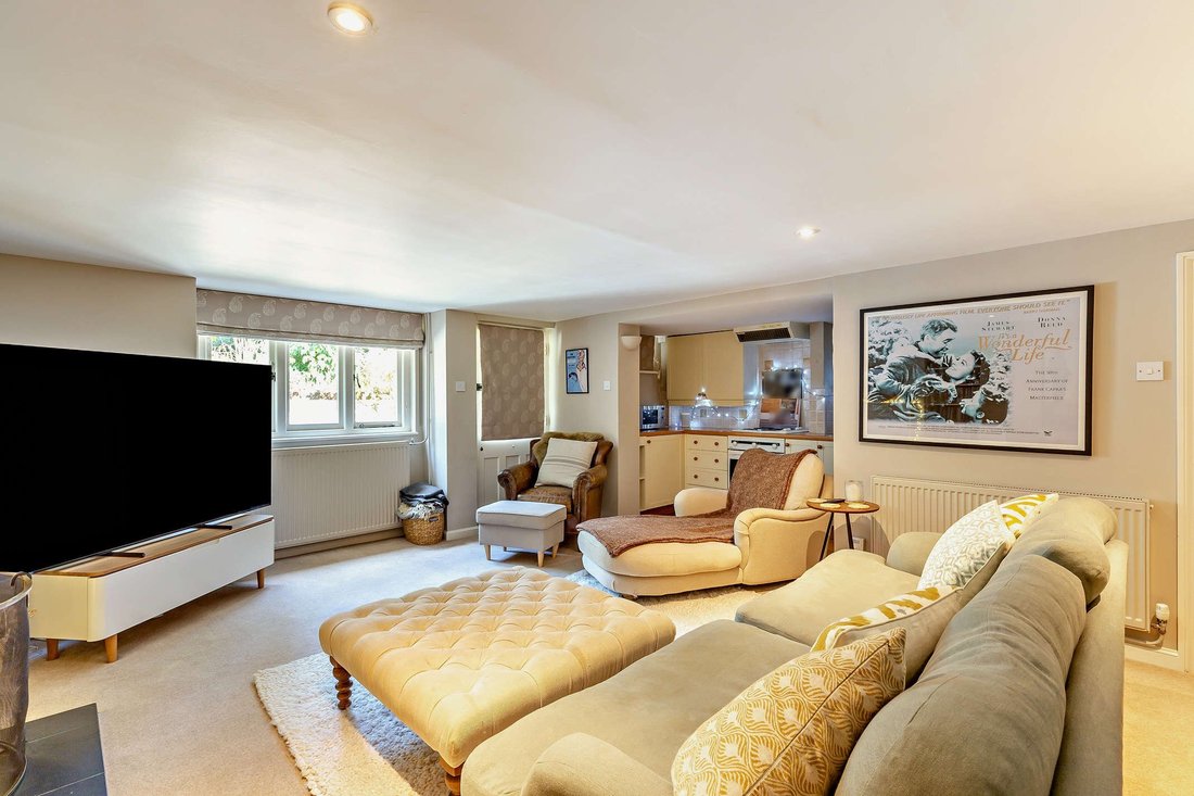 Haus in Lower Bourne (Farnham), Lower Bourne, England 4 - 18820616