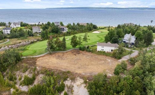Land in Petoskey, Michigan, United States 1