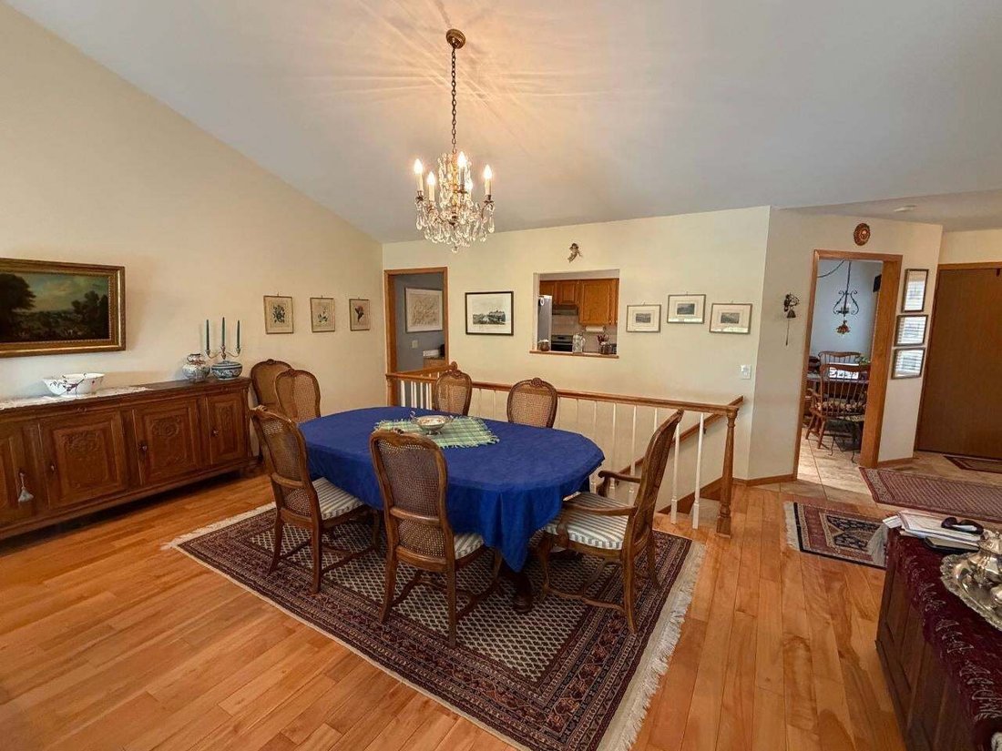 Condo in Madison, Wisconsin, United States 5 - 18813947