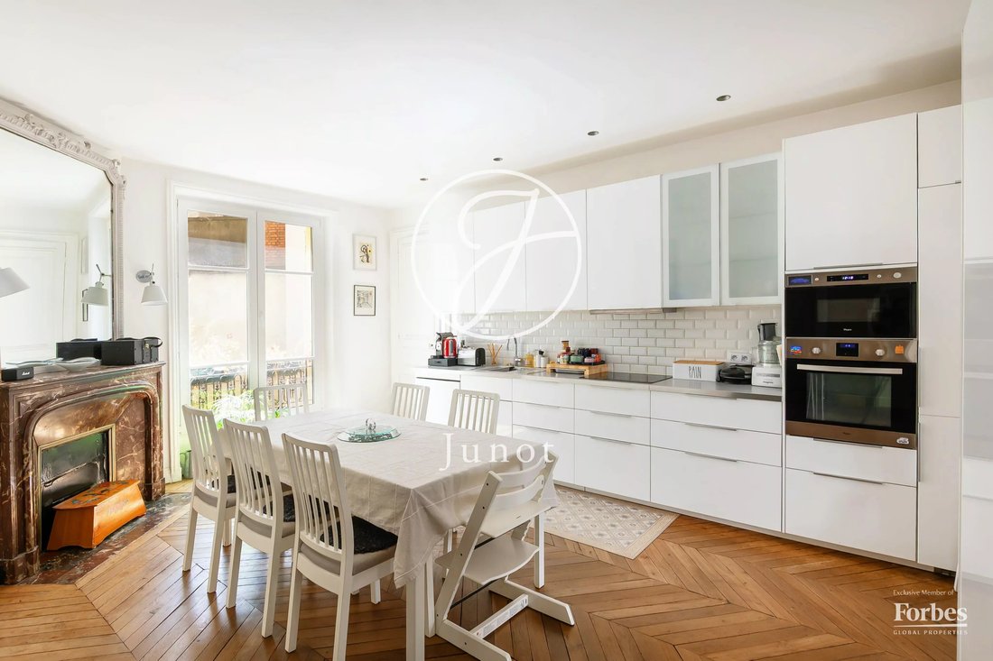 Apartment in Clichy-Trinité, Paris 9e Arrondissement, Paris 4 - 18821020
