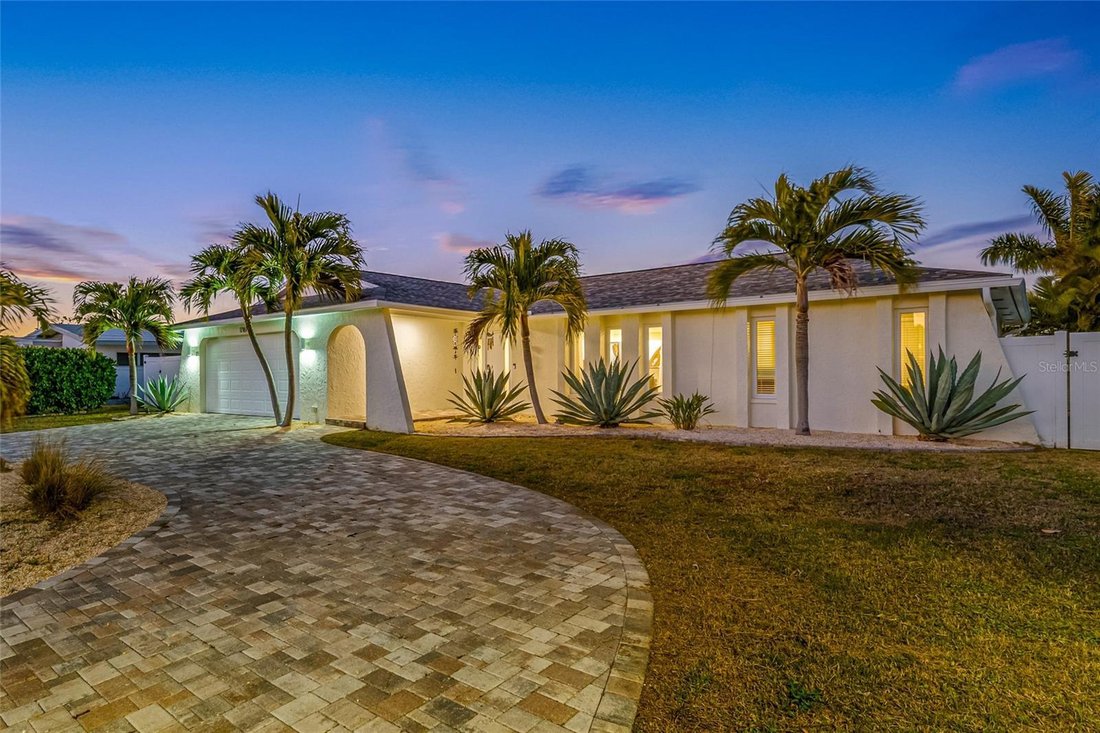 Maison à Madeira Beach, Floride, États-Unis 1 - 18820502