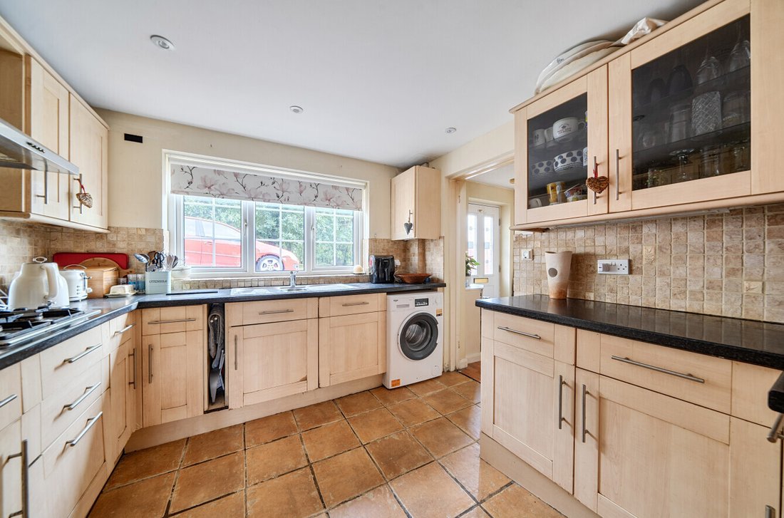 House in Hackenden, East Grinstead, England 4 - 18820403