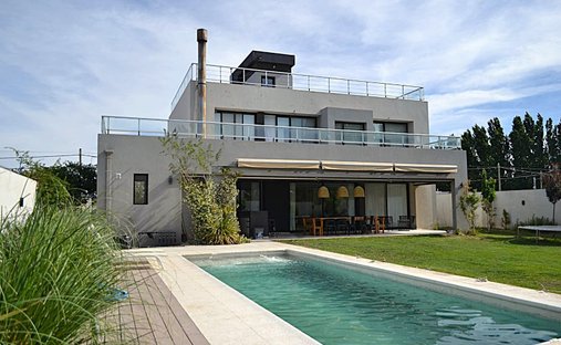 Casa en Neuquén, Neuquén, Argentina 1