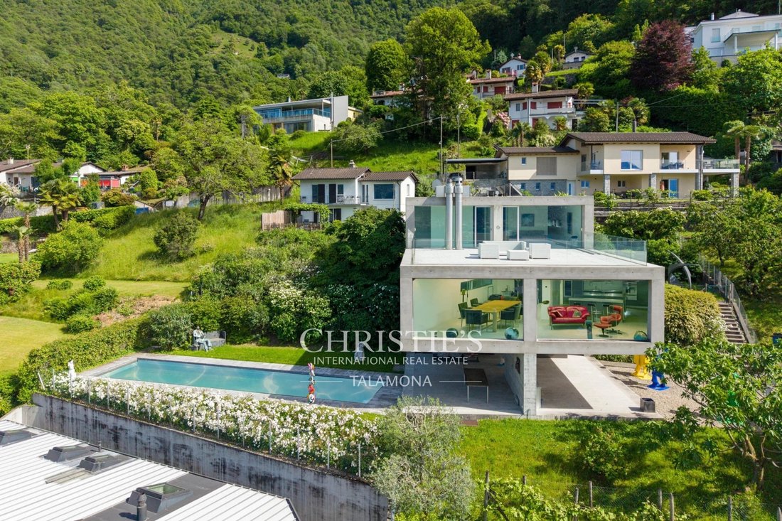 Villa in Gambarogno, Ticino, Switzerland 2 - 18821147