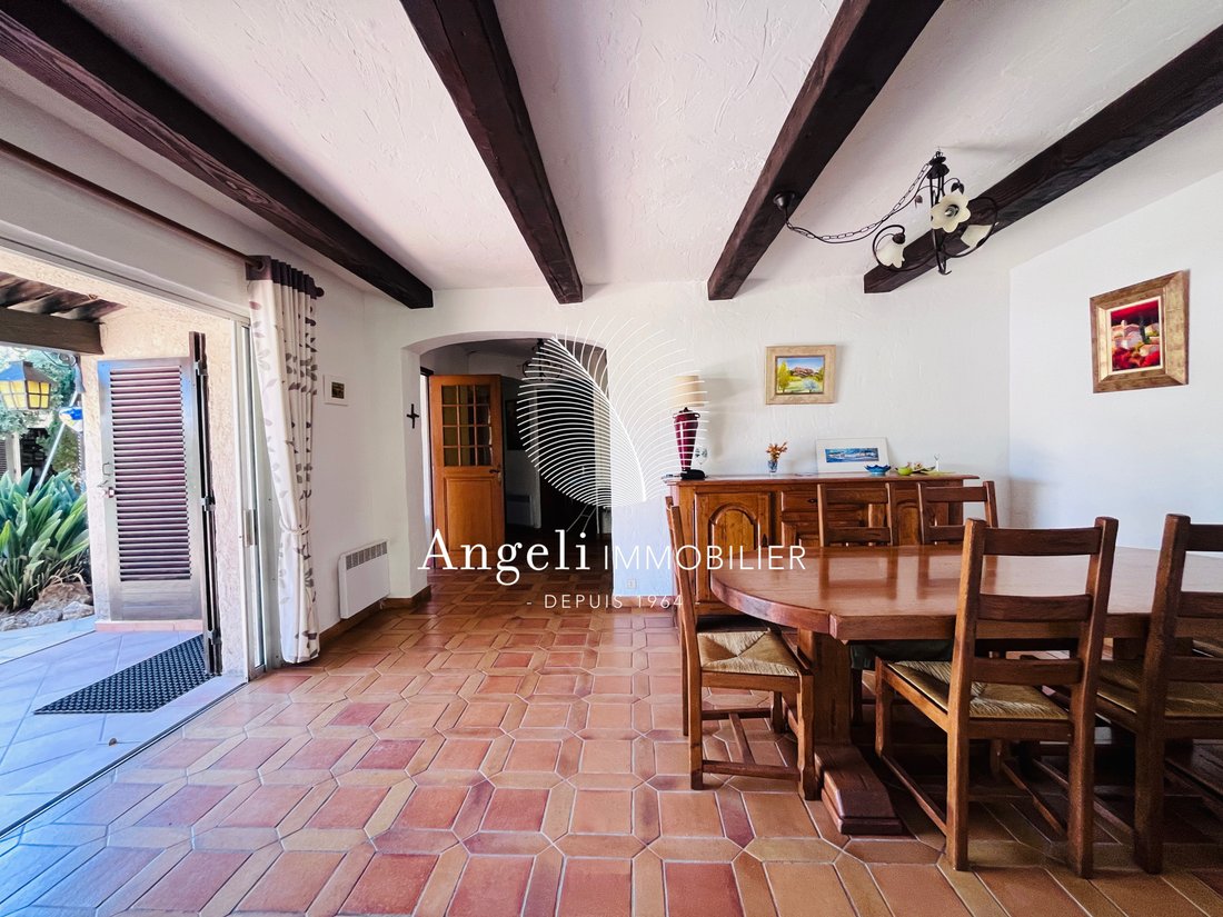 Villa en Fréjus, Provenza-Alpes-Costa Azul, Francia 3 - 18824669