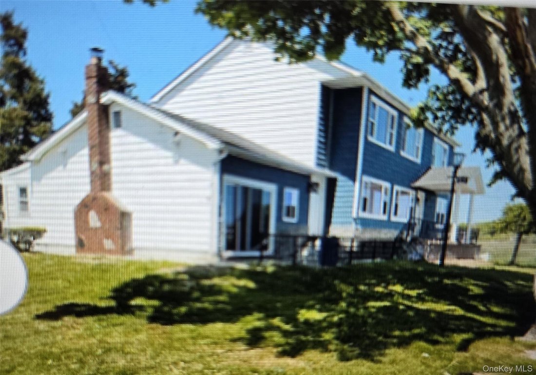 House in Mastic Beach, New York, United States 2 - 18821431