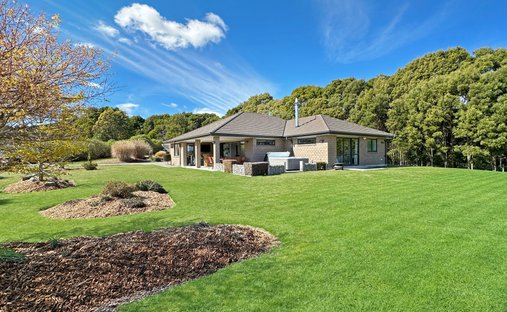 Kinloch, Waikato, New Zealand 1