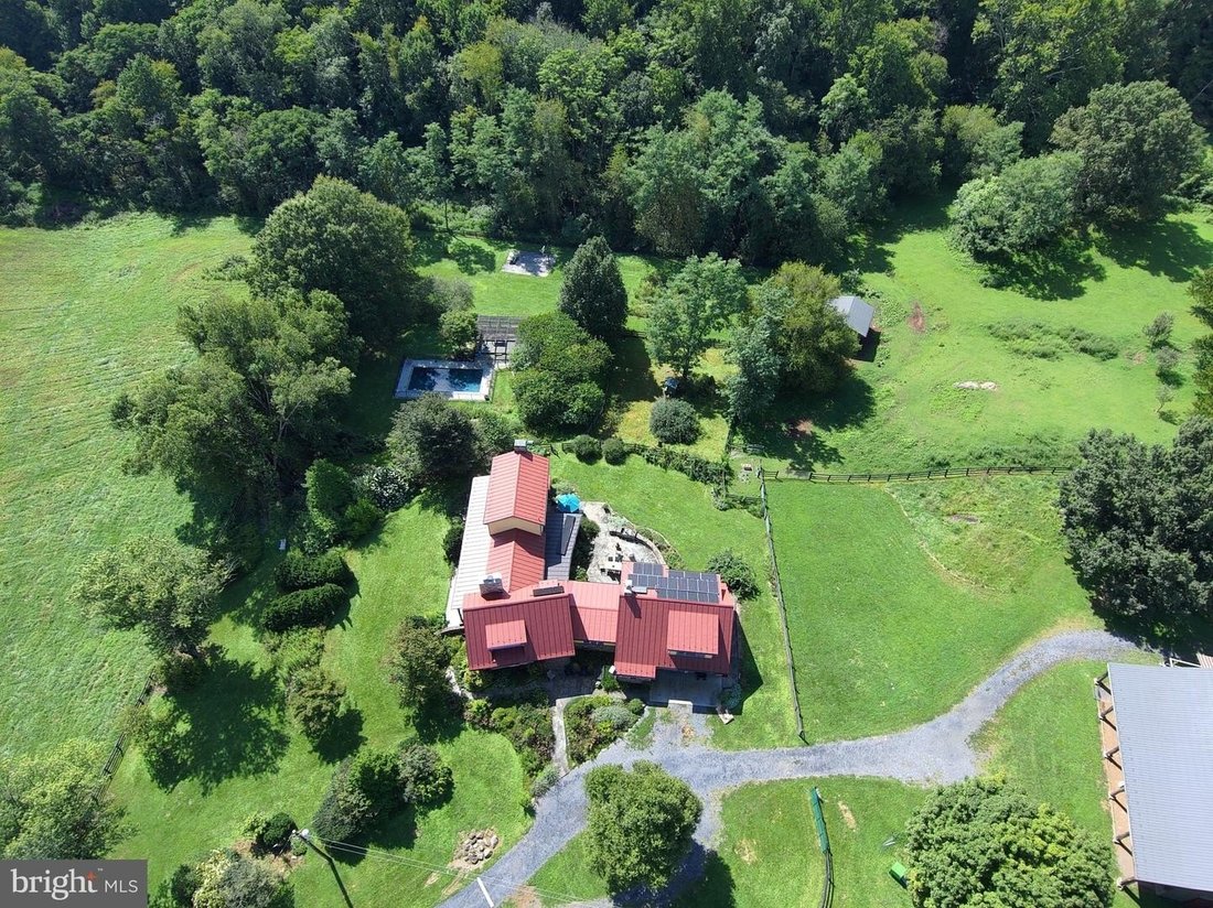 House in Markham, Virginia, United States 2 - 18826088