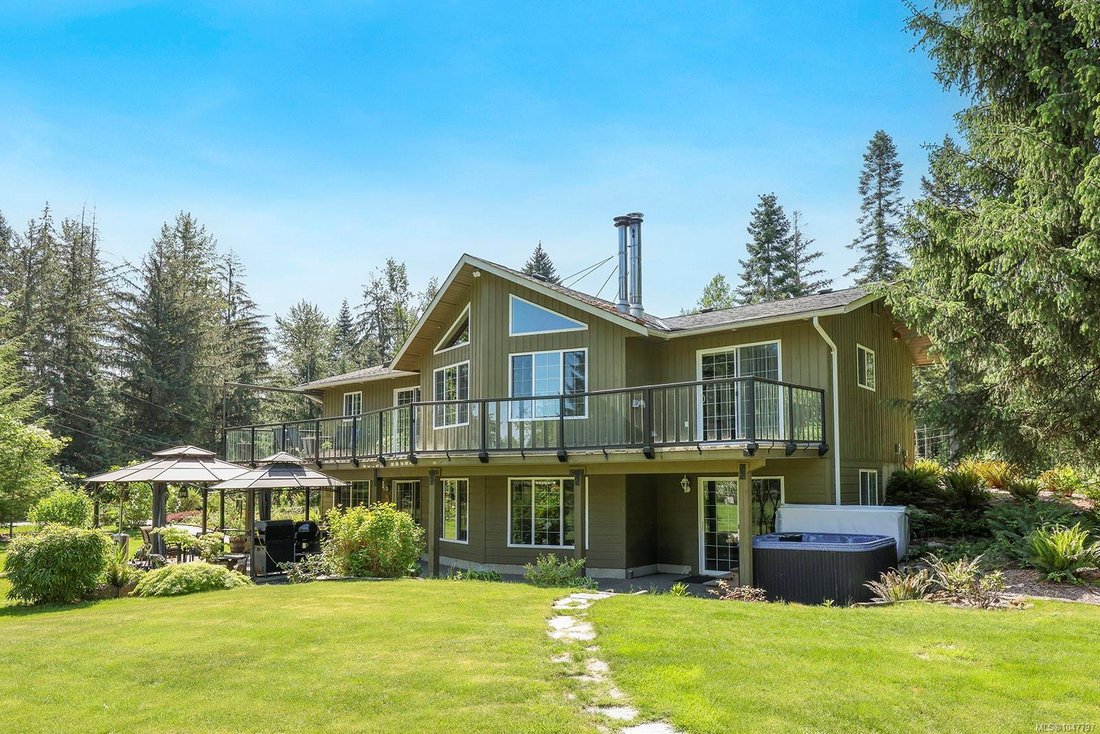 House in Courtenay, British Columbia, Canada 2 - 18824948