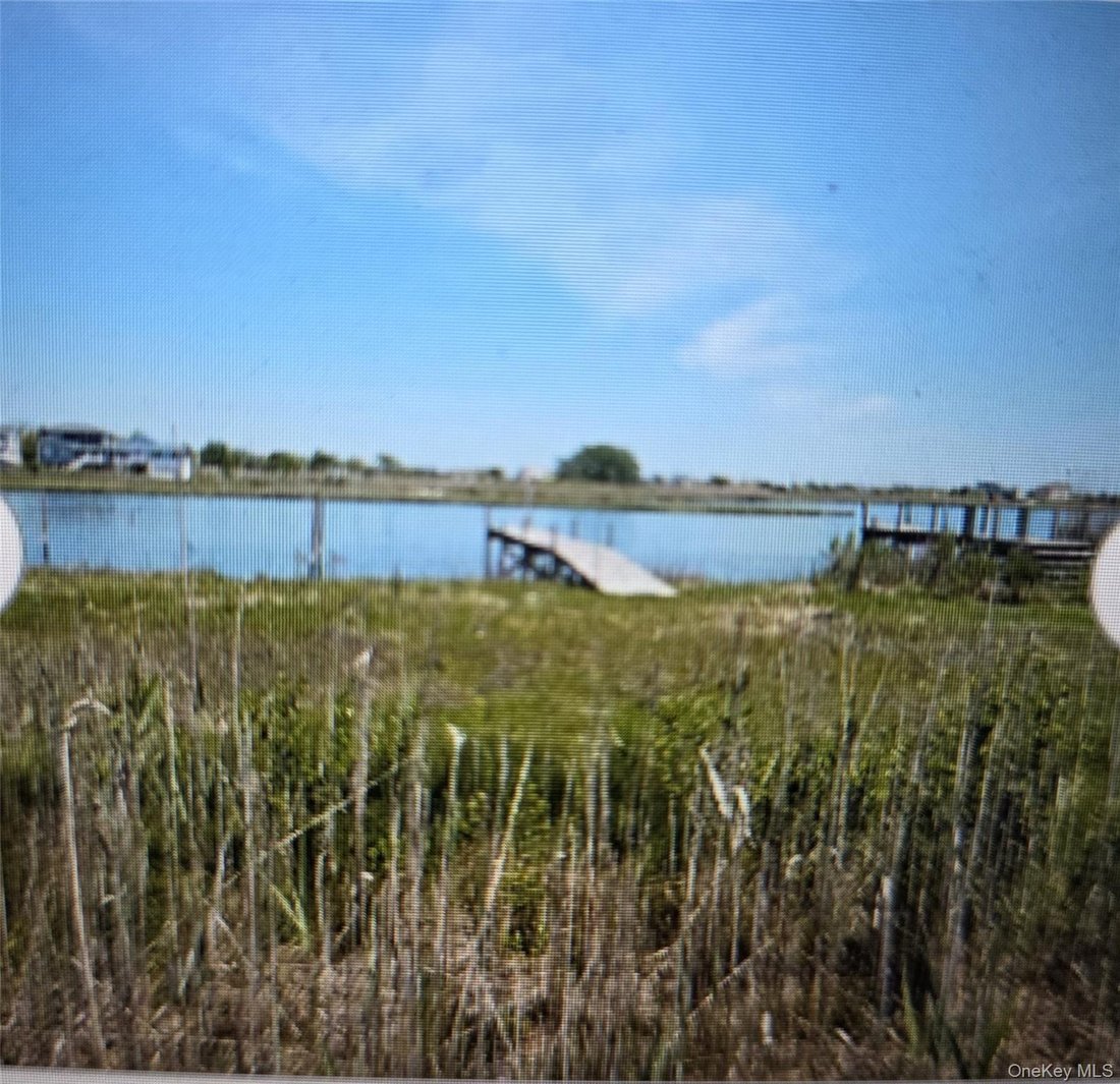 House in Mastic Beach, New York, United States 4 - 18821431