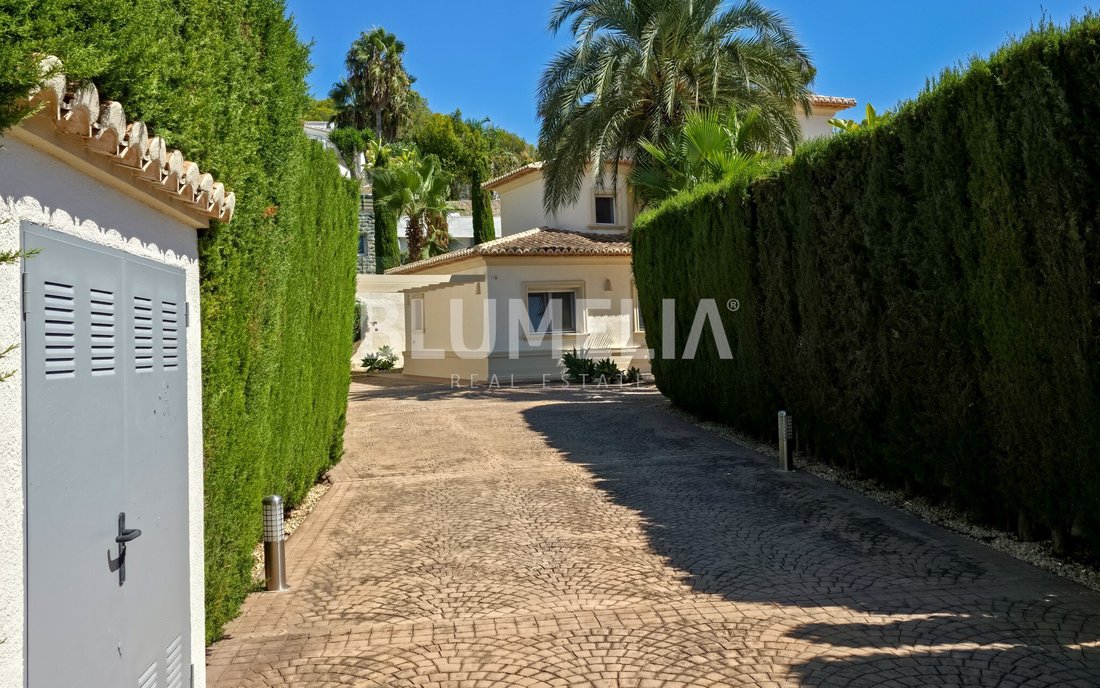 Villa in Moraira, Teulada, Land Valencia 2 - 18825259