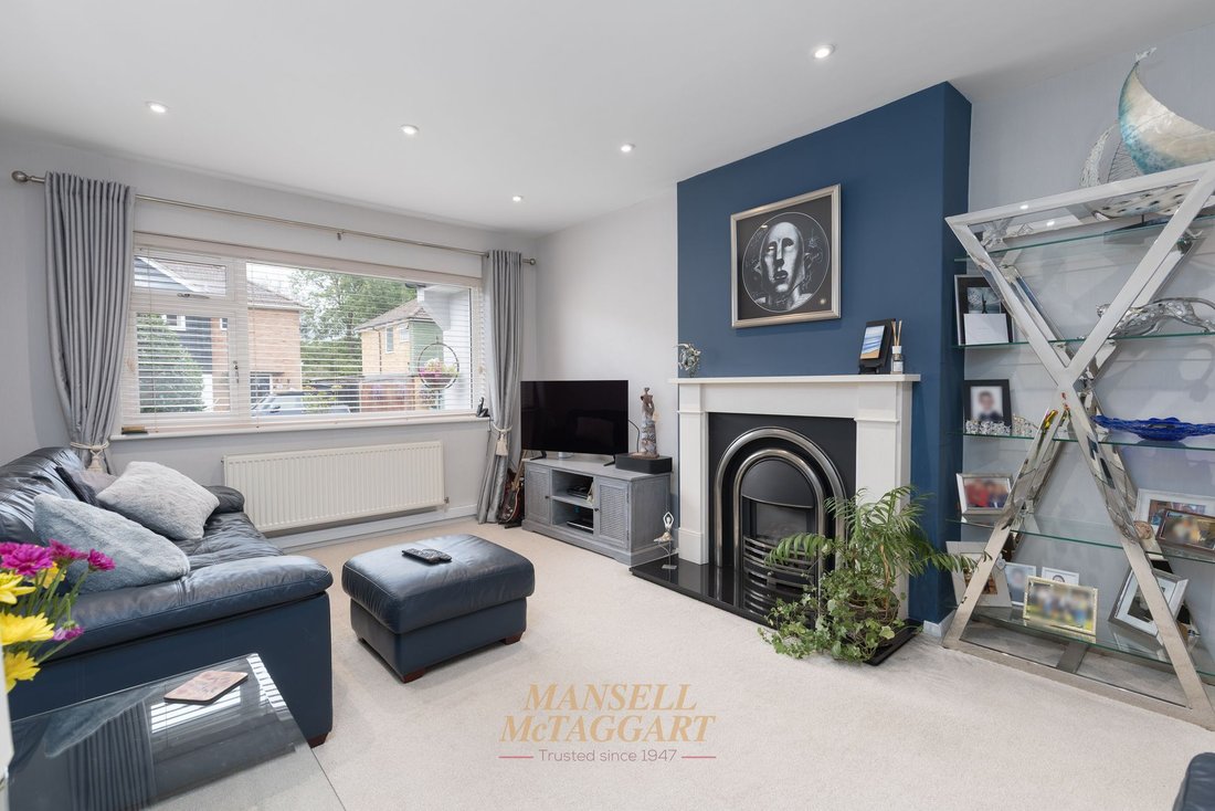 Bungalow in Crawley Down, England 5 - 18821804