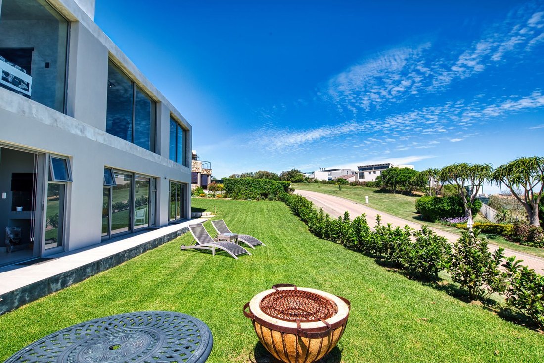 Casa a Oubaai Golf Estate, Provincia del Capo Occidentale, Sudafrica 1 - 18823713