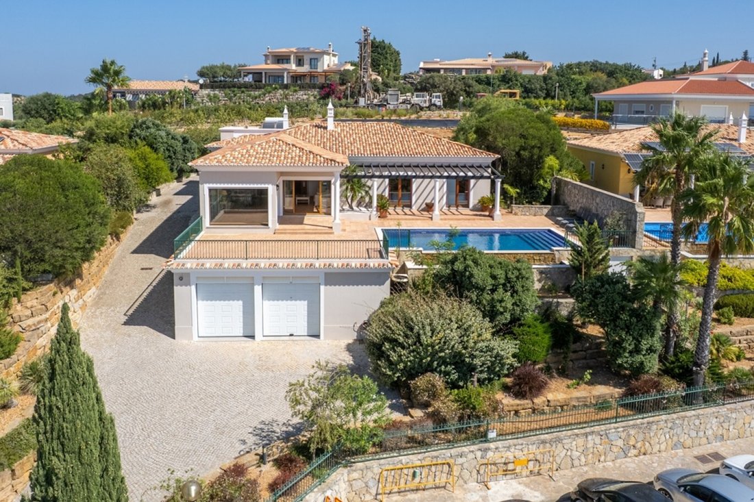 Casa in Santa Bárbara de Nexe, Algarve, Portogallo 2 - 18825951