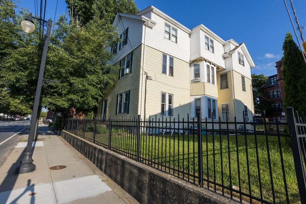 Autres à Woonsocket, Rhode Island, États-Unis 3 - 18823177