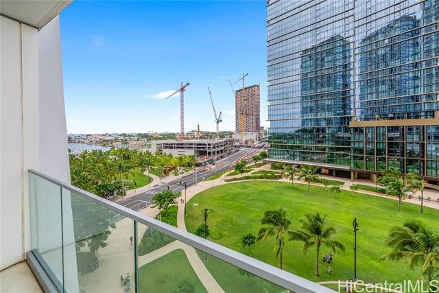 Condo in Honolulu, Hawaii, United States 2 - 18822499